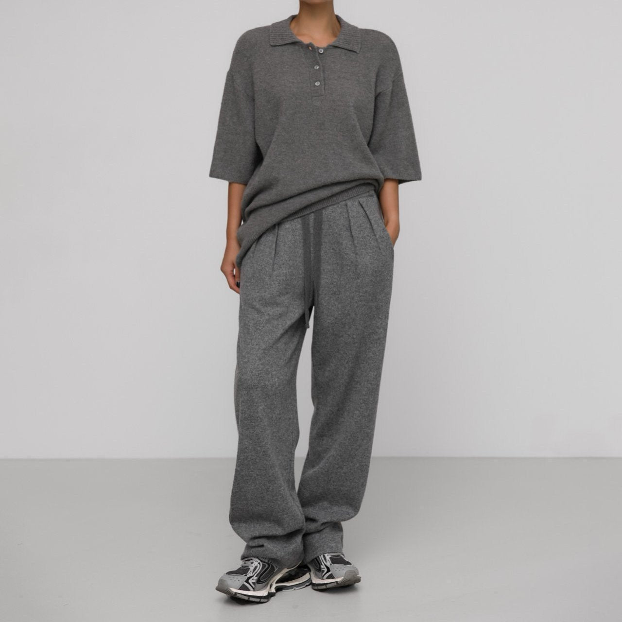 THE ELINE SWEATPANTS - GREY
