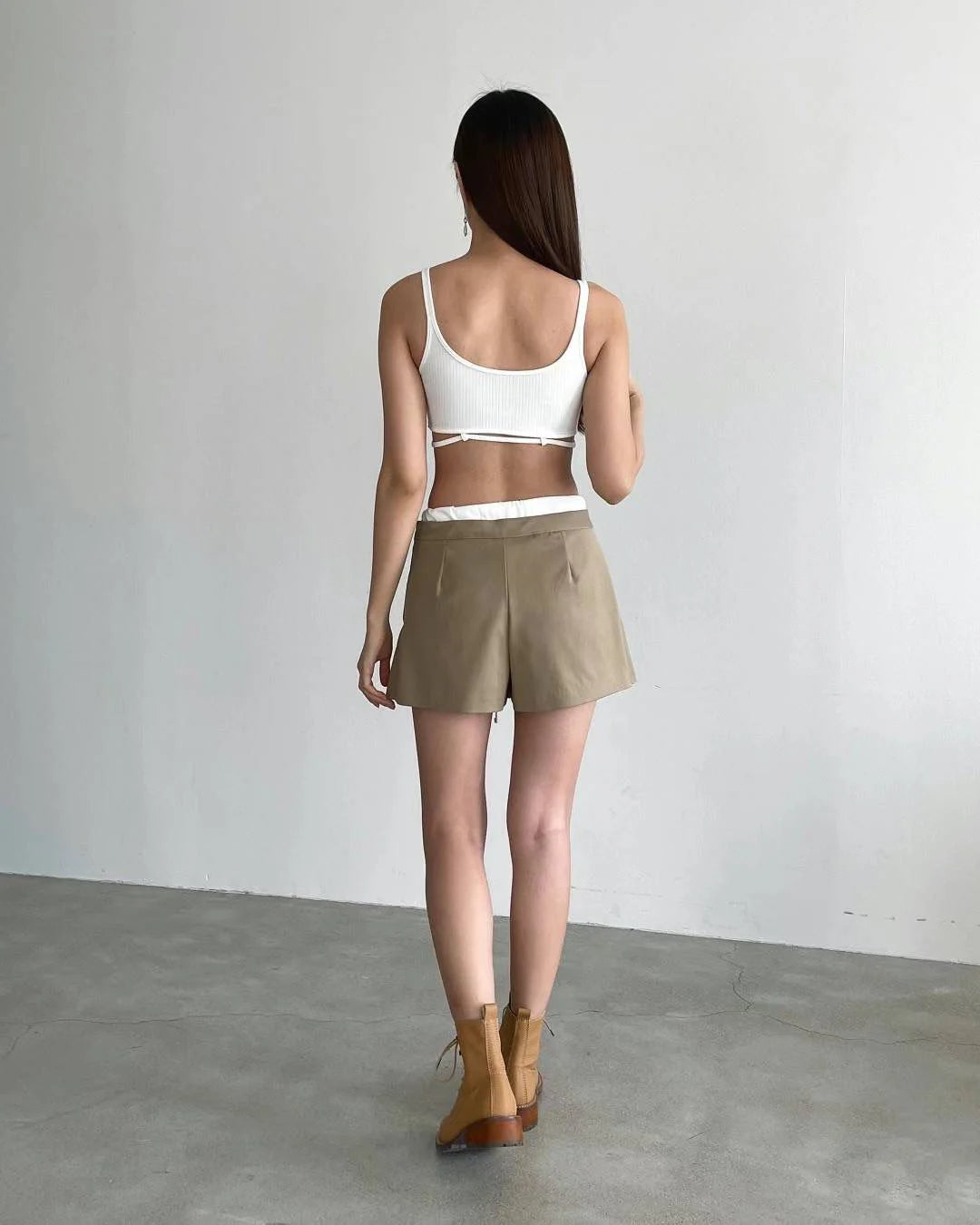 LIV SKORT IN BEIGE