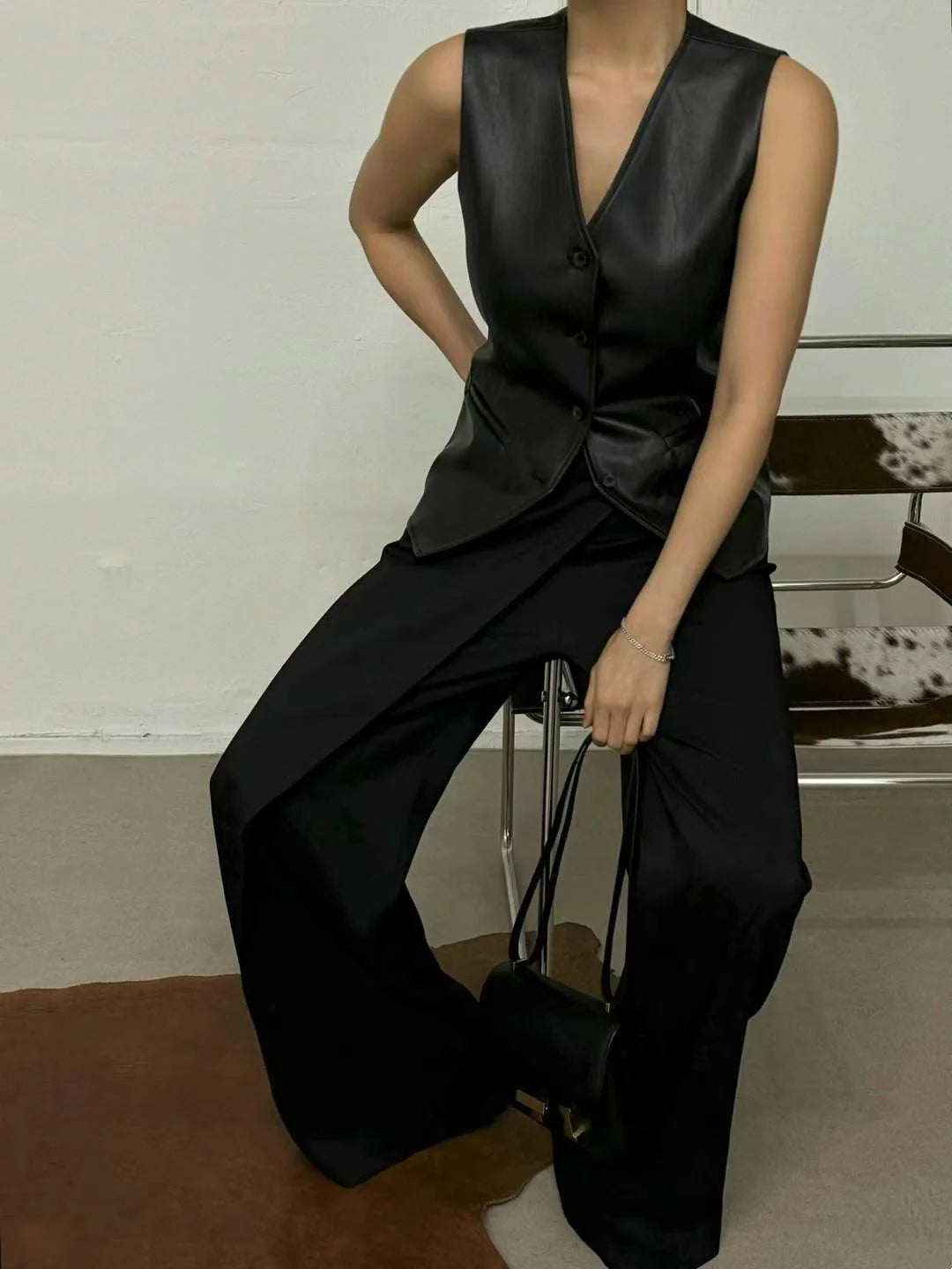 LISA LEATHER VEST BLACK