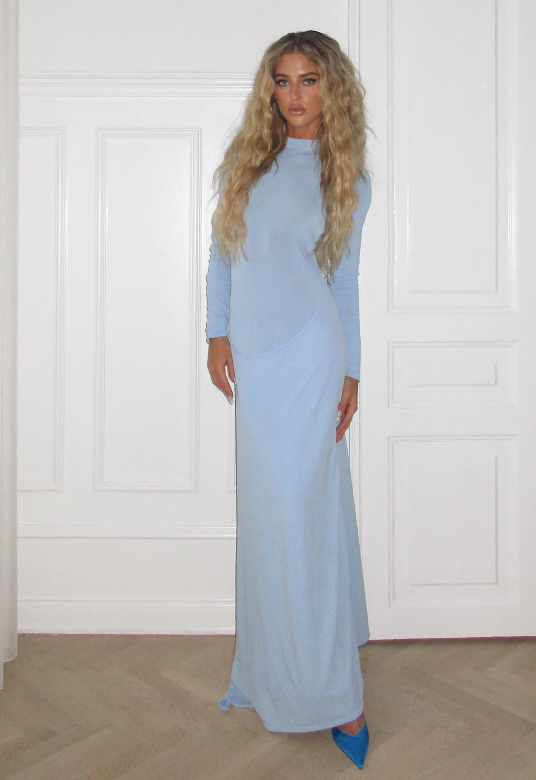 RESOLUTION MAXI DRESS
BLUE