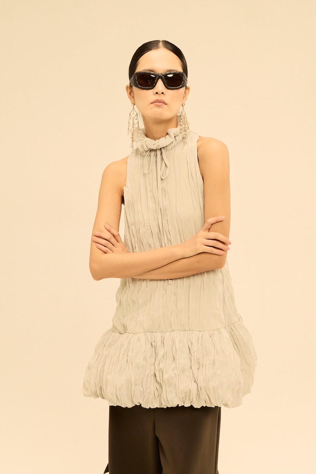 LONDON RUFFLE BLOUSE - STONE