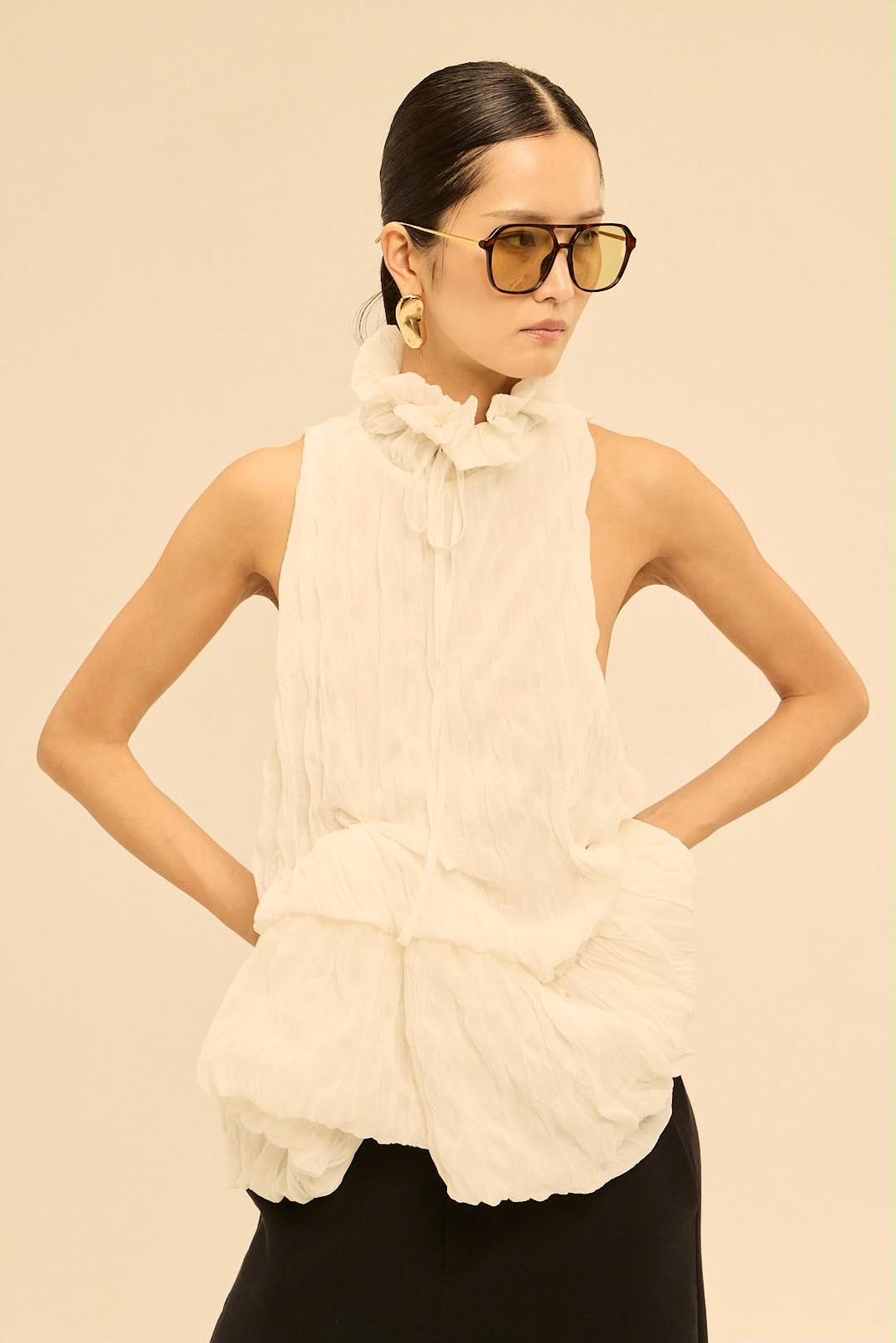 LONDON RUFFLE BLOUSE - WHITE