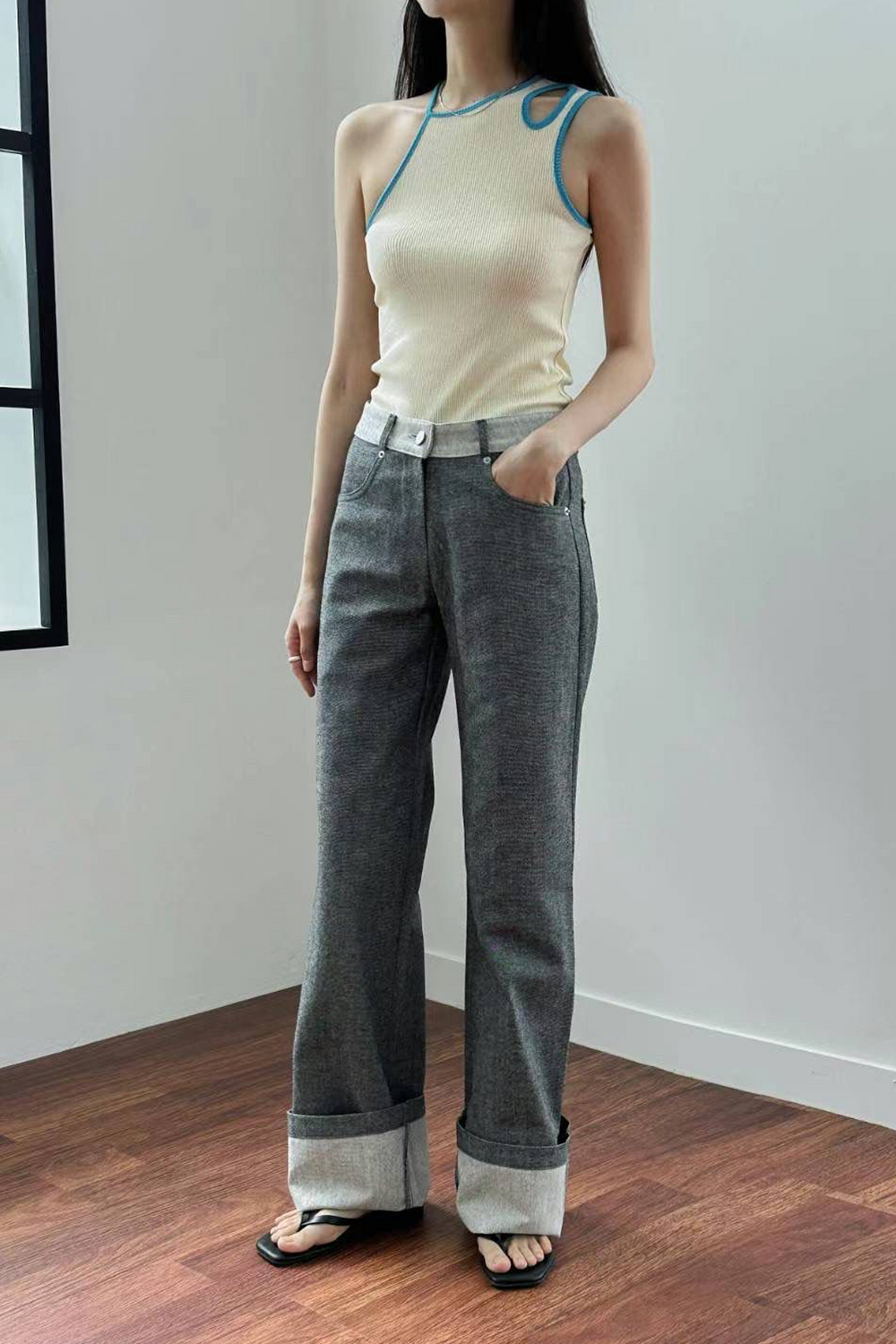 KAE PANT IN GREY