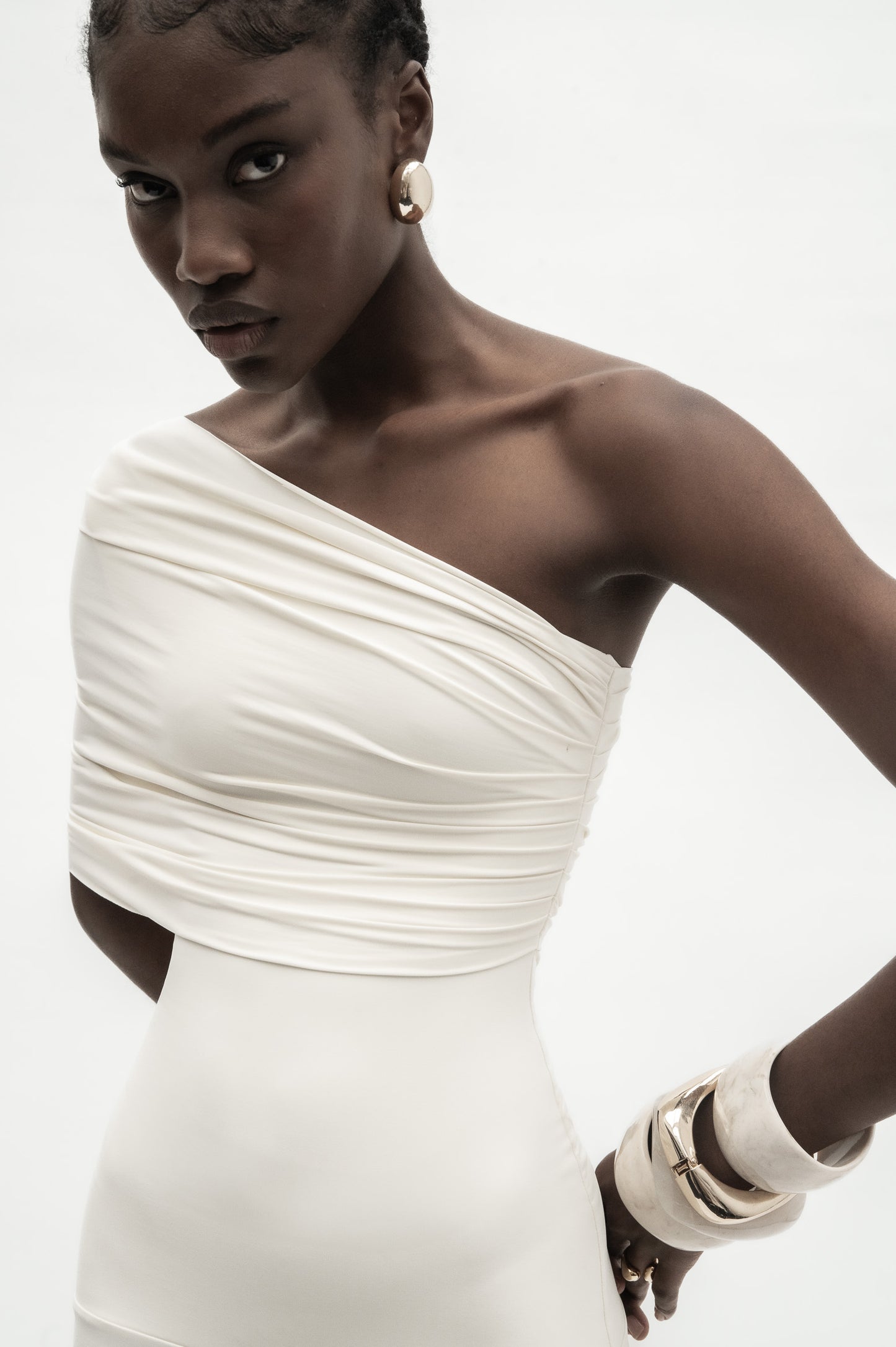 LA CHIQUI DRESS - OFF- WHITE