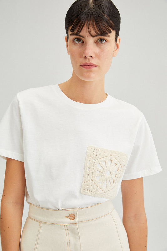 EMBROIDERED TSHIRT