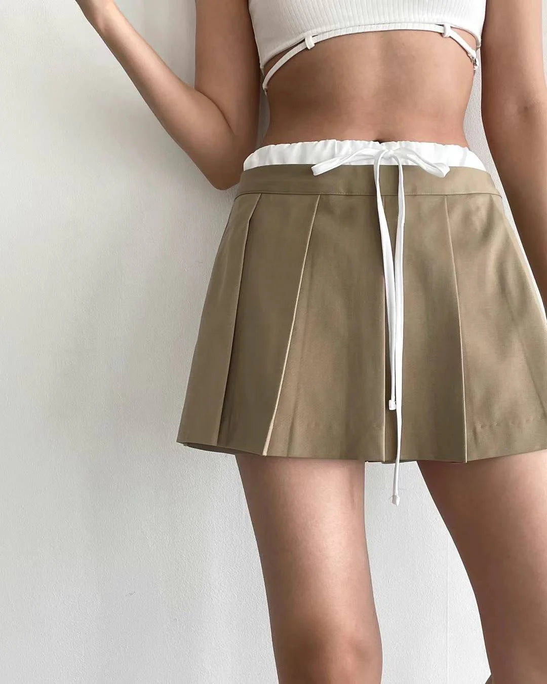 LIV SKORT IN BEIGE