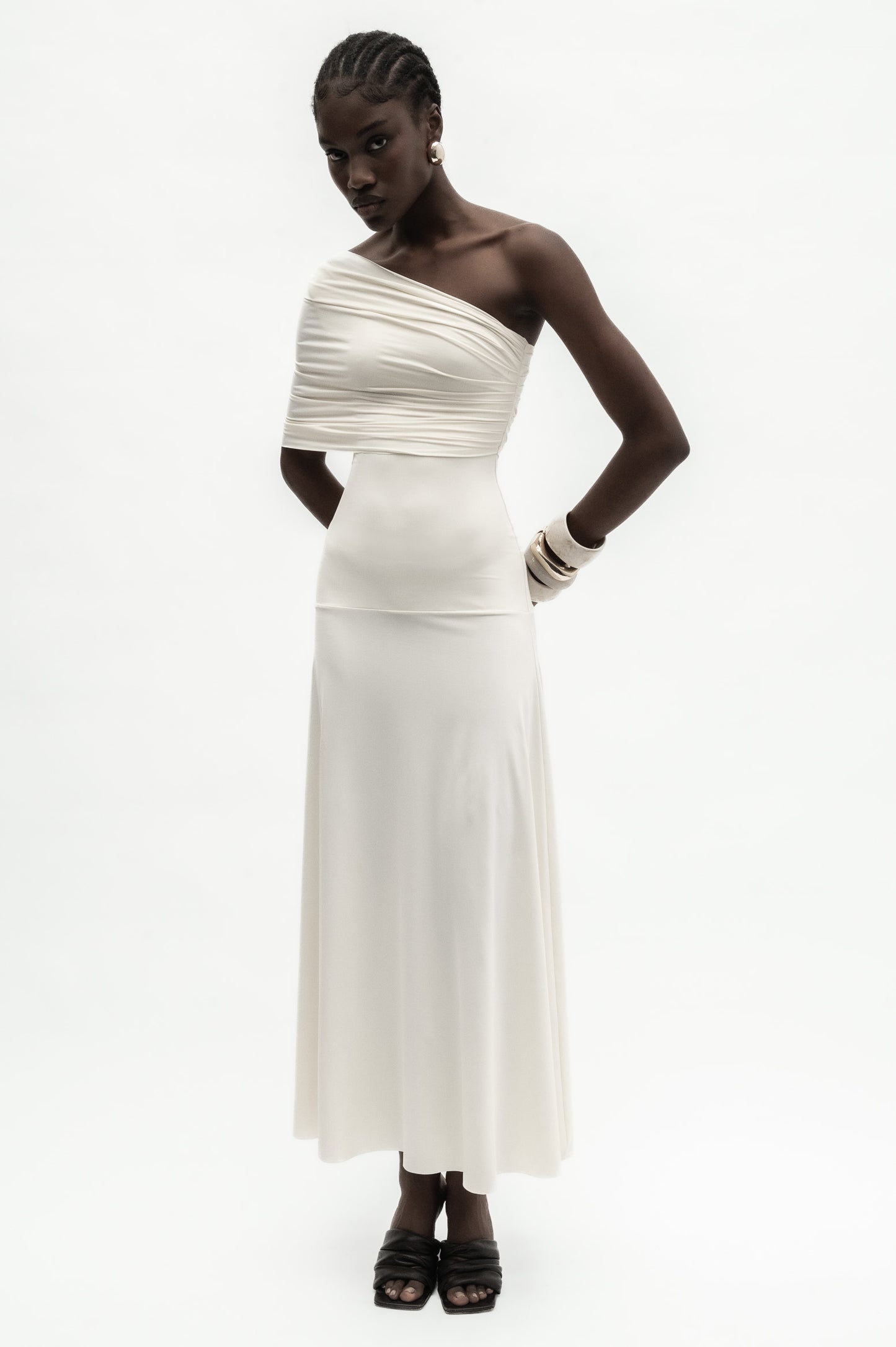 LA CHIQUI DRESS - OFF- WHITE