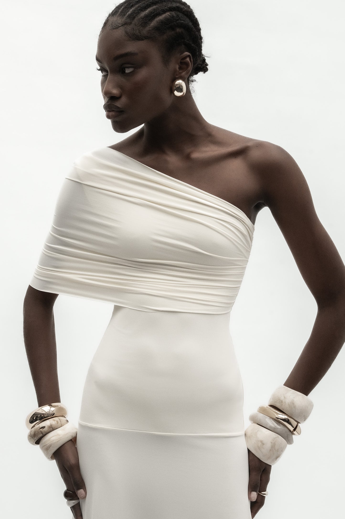 LA CHIQUI DRESS - OFF- WHITE