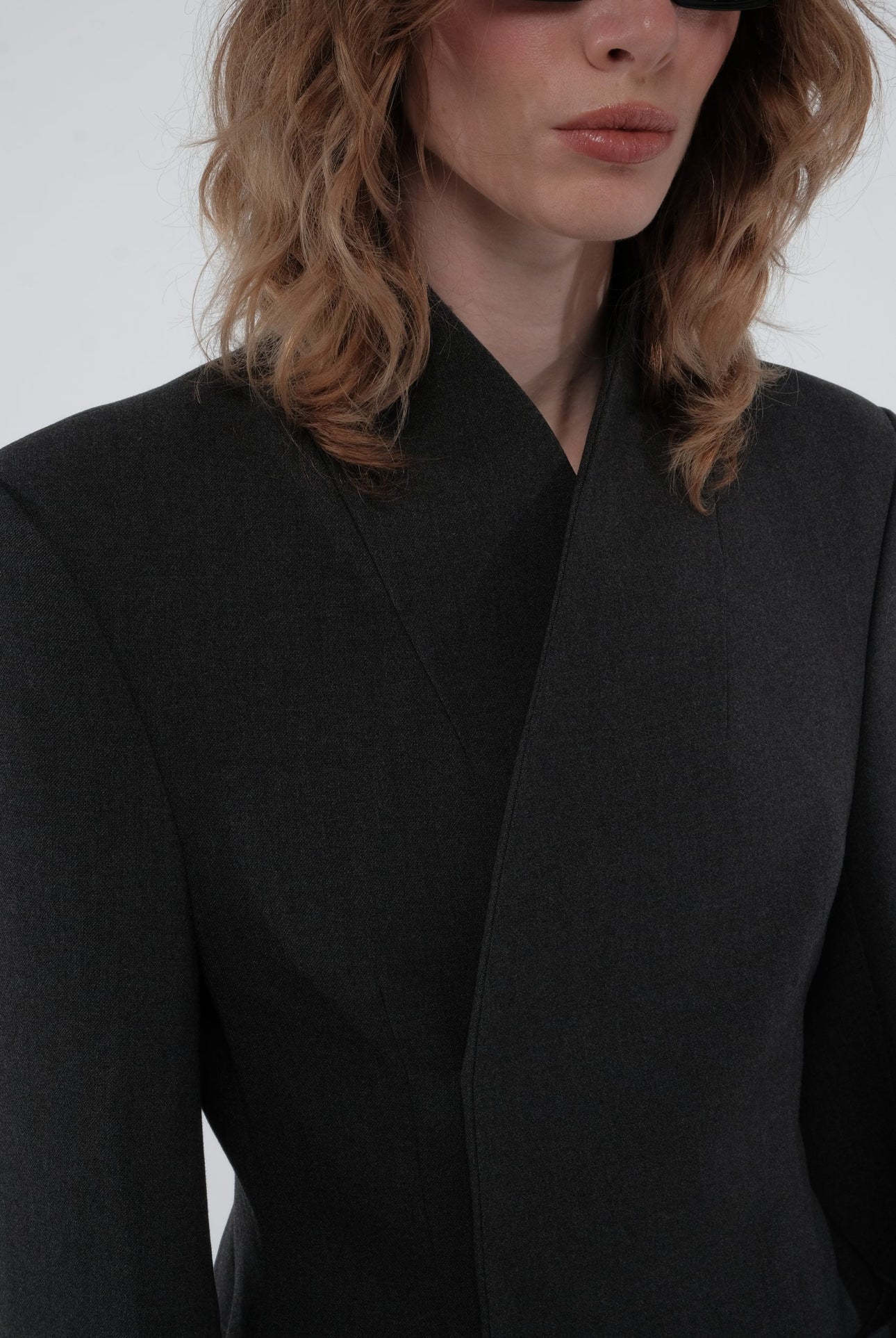 KLASS WRAP BLAZER, CHARCOAL